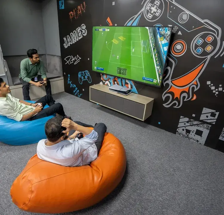 Cefalo employee playing games