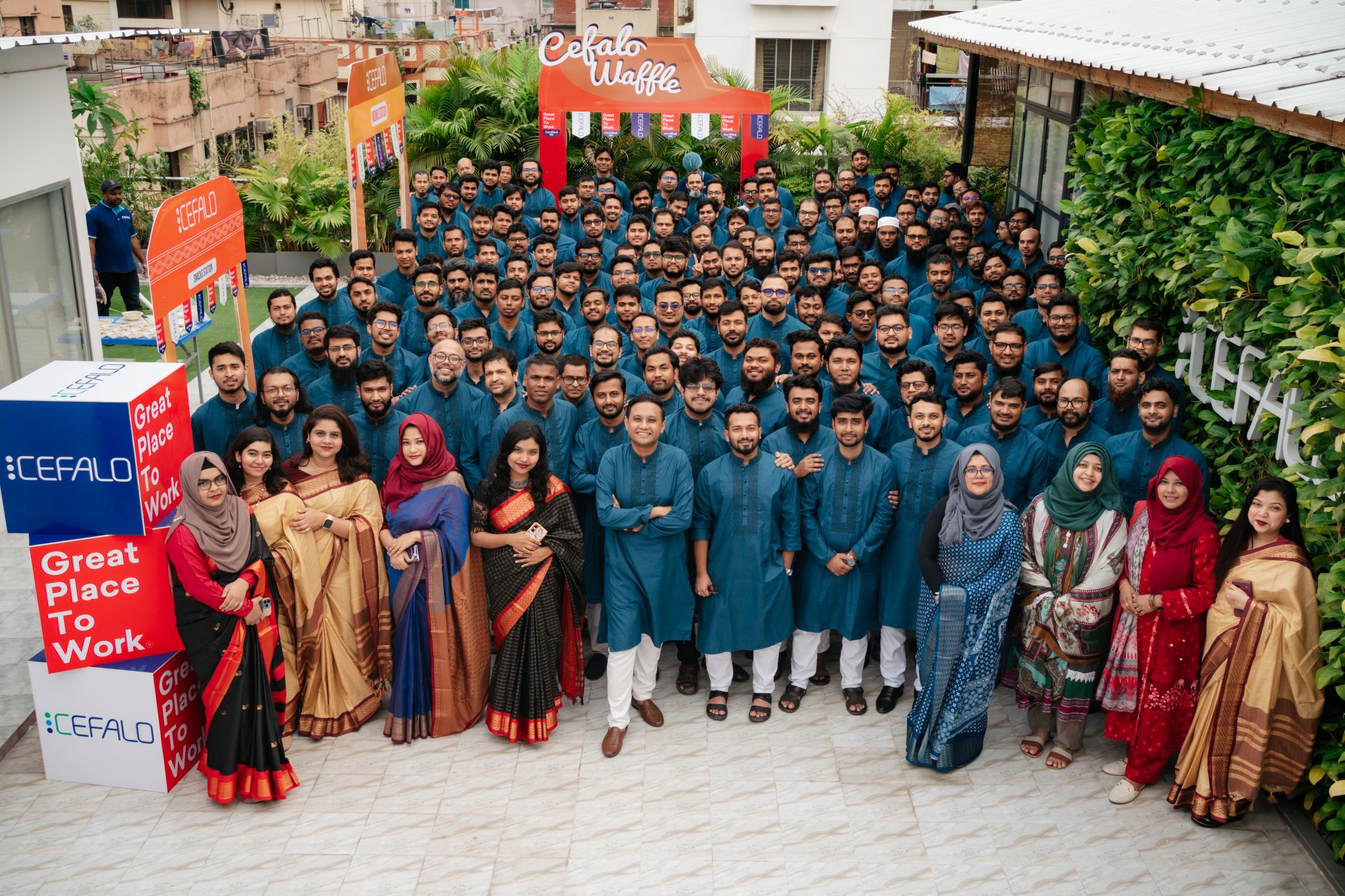 Alle Cefalos ansatte i Bangladesh feirer Id og Great Place to Work-sertifisering
